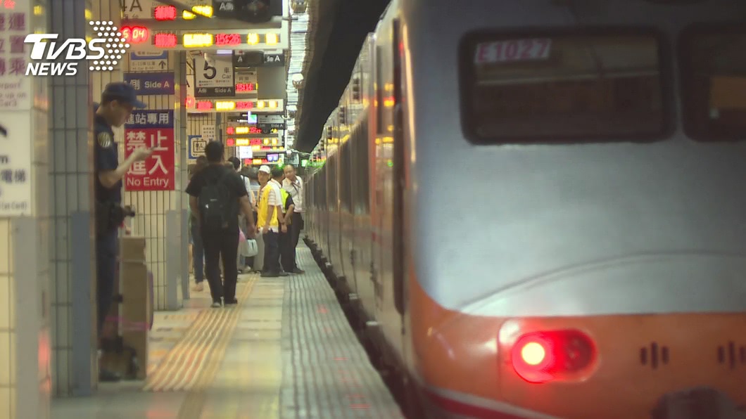 紙本振興三倍券 台鐵開放可買車票