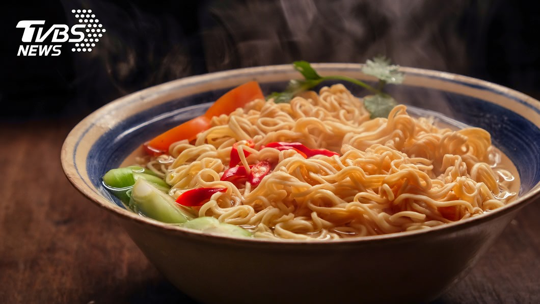 泡麵加全聯「此罐頭」美味升級!他一吃驚呆:相見恨晚