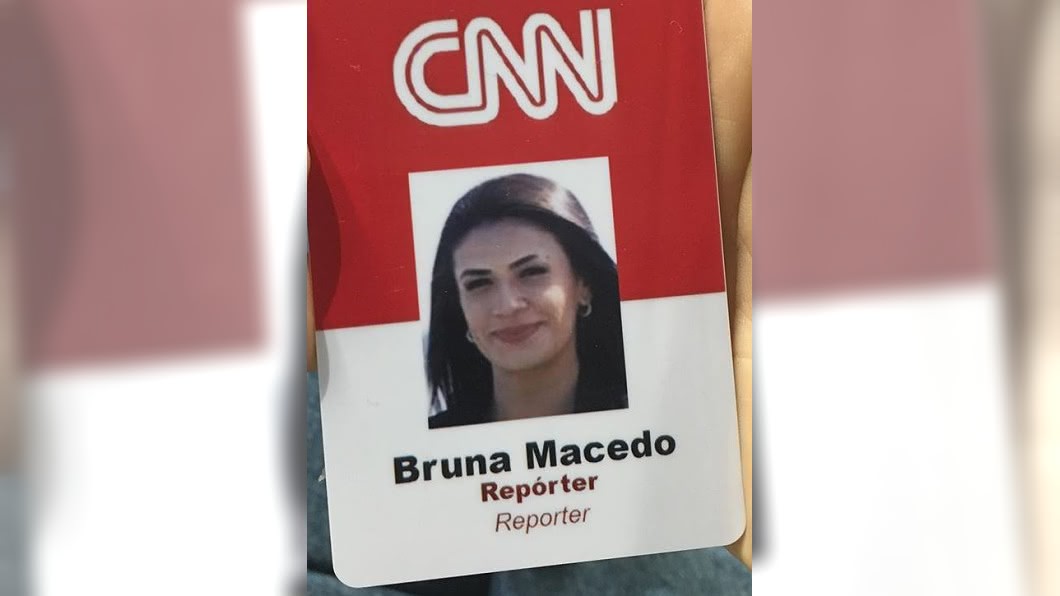 直播連線到一半！　CNN記者遭人持刀搶劫