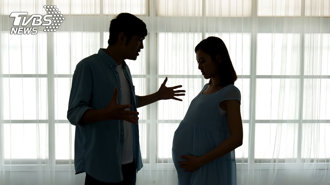 尪新婚夜拒關門「聽不到媽媽聲」 妻早產竟嗆:自己要生