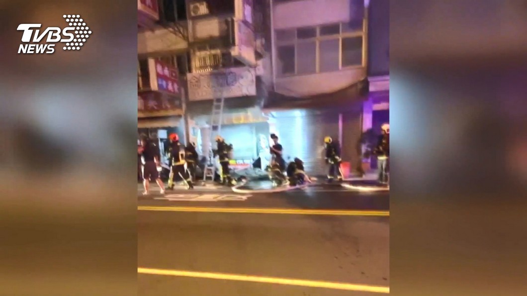台中檳榔攤火警6人傷　疑為天花板電線走火