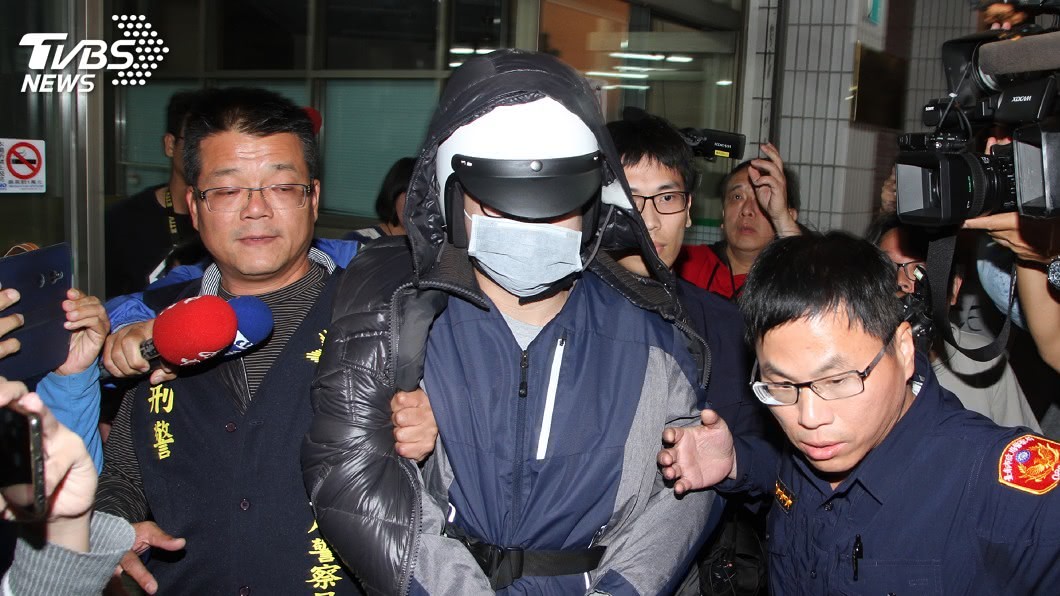 曾文彥台南縱火釀7死 開庭拒上銬左手骨折送醫
