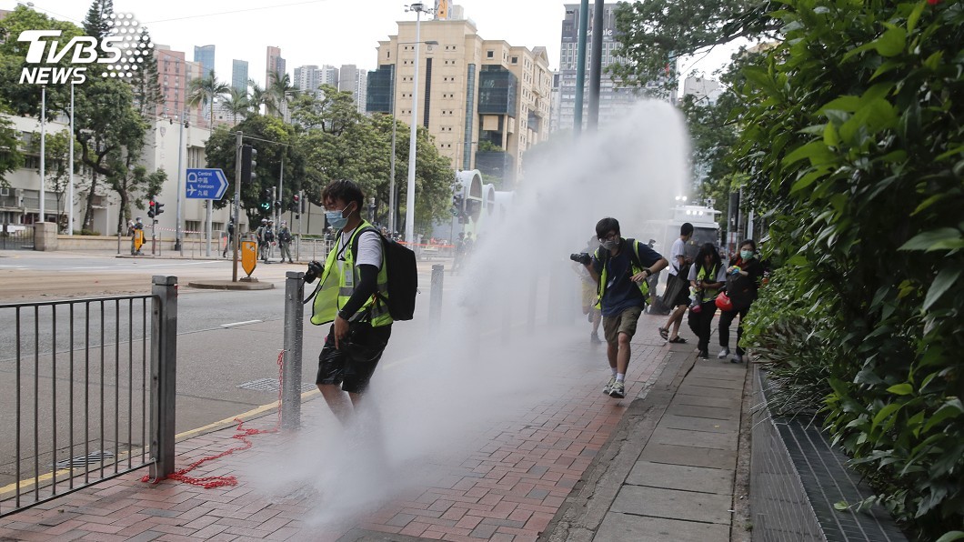 港警水砲車近距離射記者 記協主席:失信任基礎