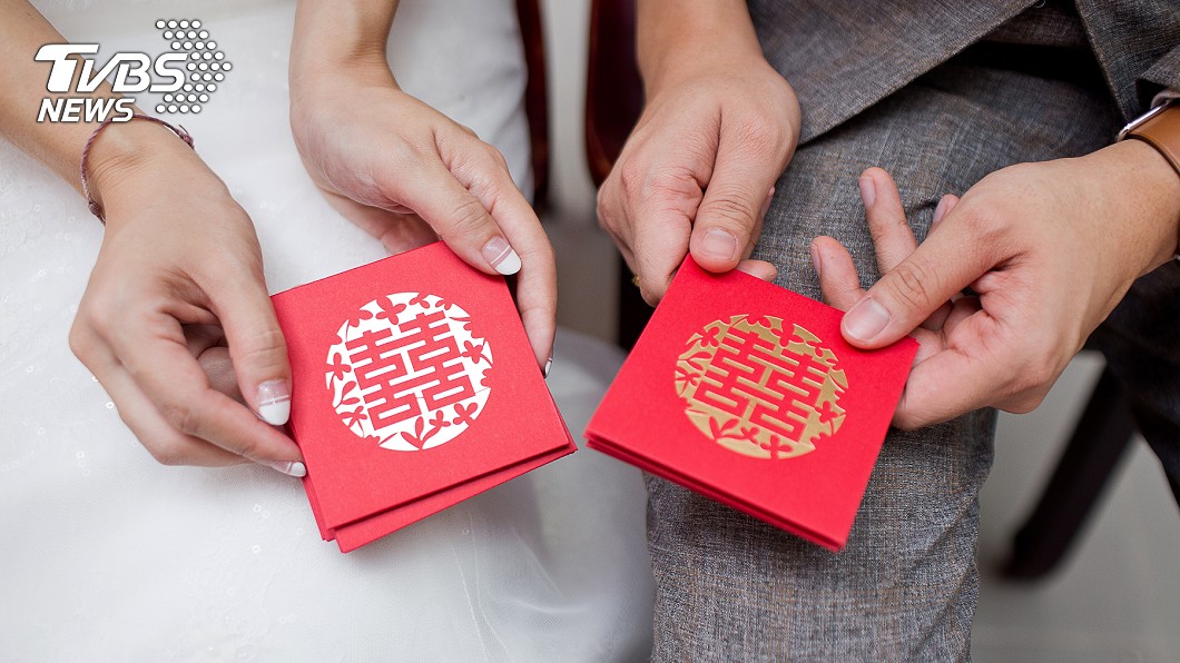 親友吃喜酒「想用三倍券當紅包」 他驚呆:傻眼還聰明?