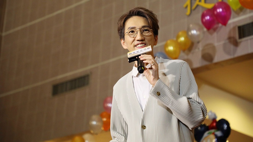 林志炫身體出狀況休養 戴氧氣罩躺病床粉絲憂心
