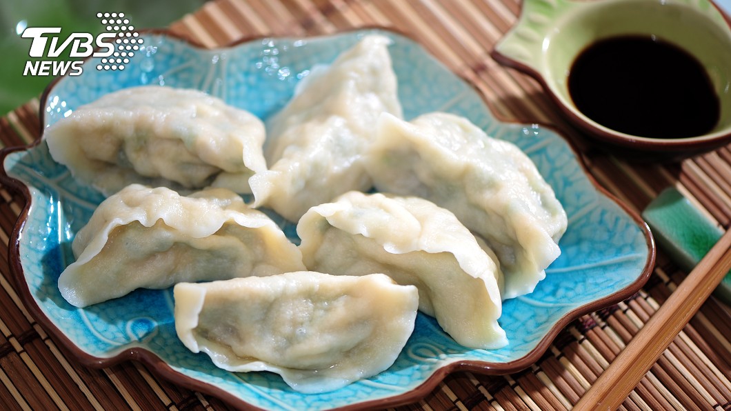水餃怎煮最好吃?老饕曝獨門祕訣:皮Q免顧火