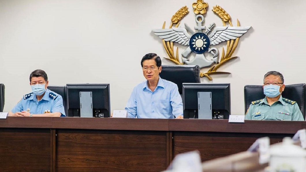 嚴德發談及漢光演習殉職士官兵,忍不住哽咽落淚。(圖/翻攝自國防部發言人臉書)
