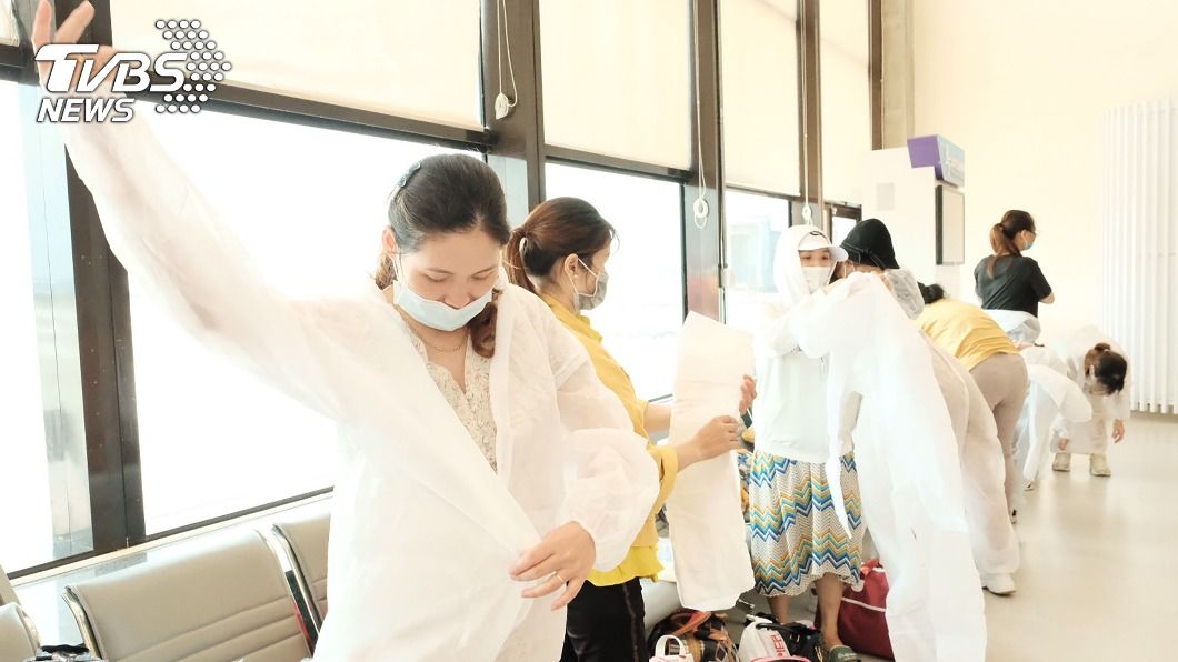 越南專機來台接僑民 載105名孕婦返回待產