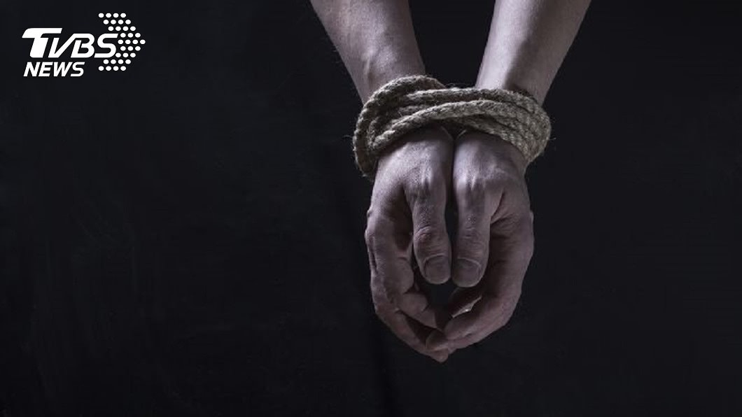 「槍在手跟我走!」男假裝被擄狂求救…被逮下場慘爆