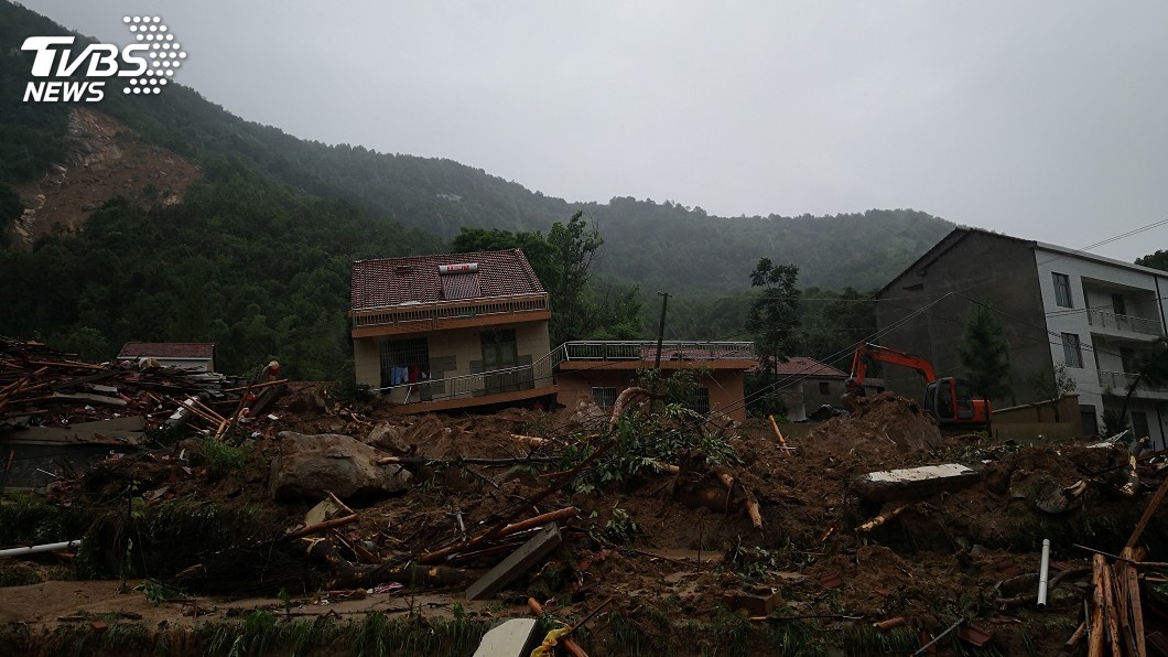中國南方豪雨成災 湖北、貴州都出現山體滑坡