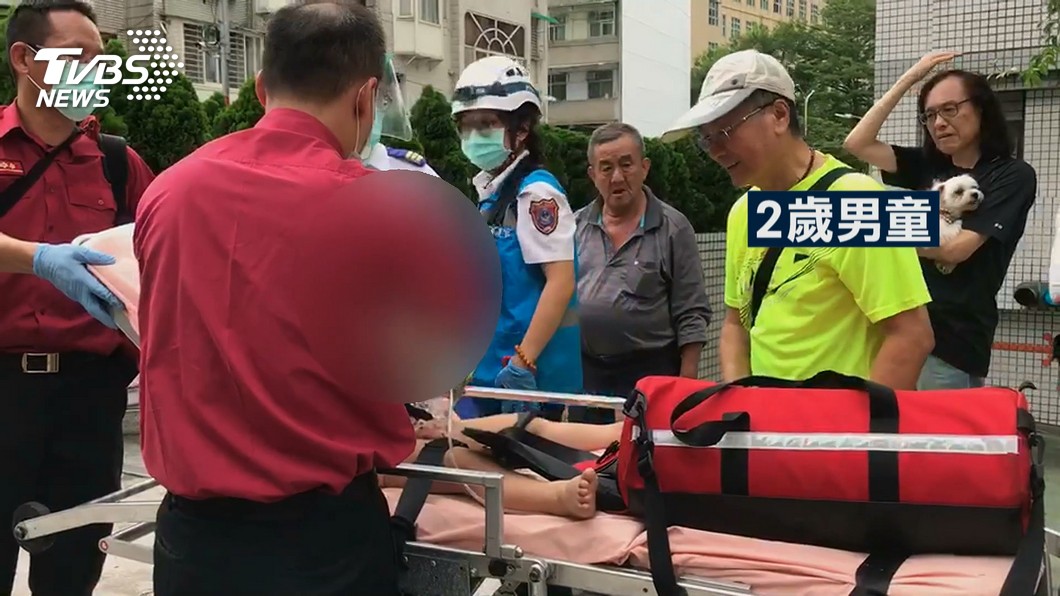 天母公寓突竄火　母送醫不治、2歲兒獲救