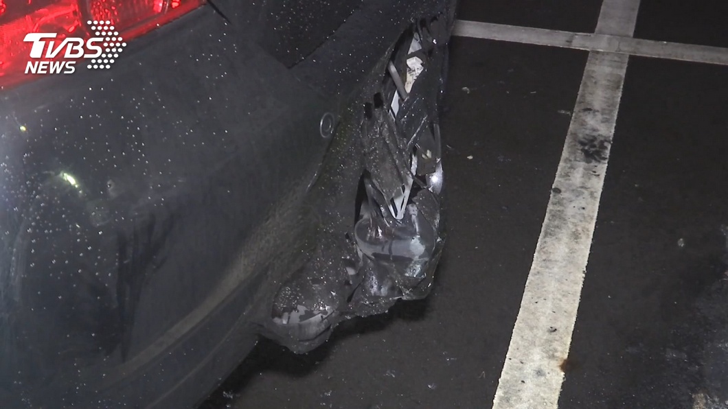 未發動! 車燈疑自燃波及1車 車主看傻眼