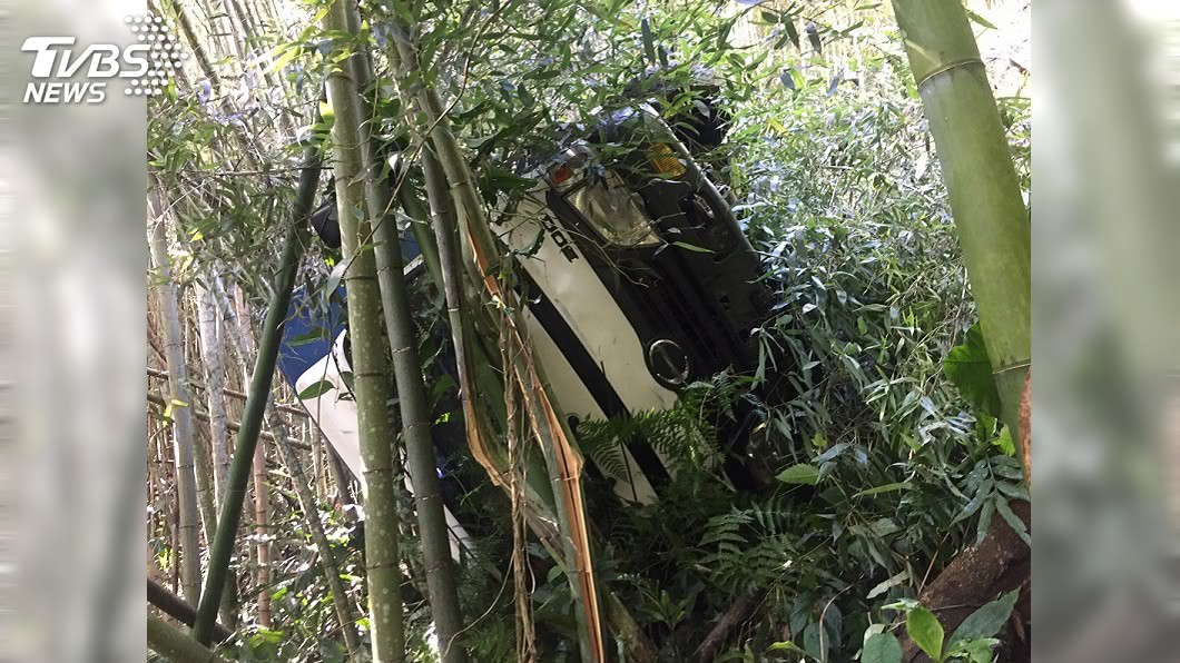 阿里山貨車疑煞車失靈翻落邊坡　幸卡竹林17人送醫