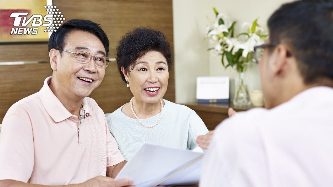 利用長者弱勢難拒 不肖推銷員「強迫中獎」逼買單
