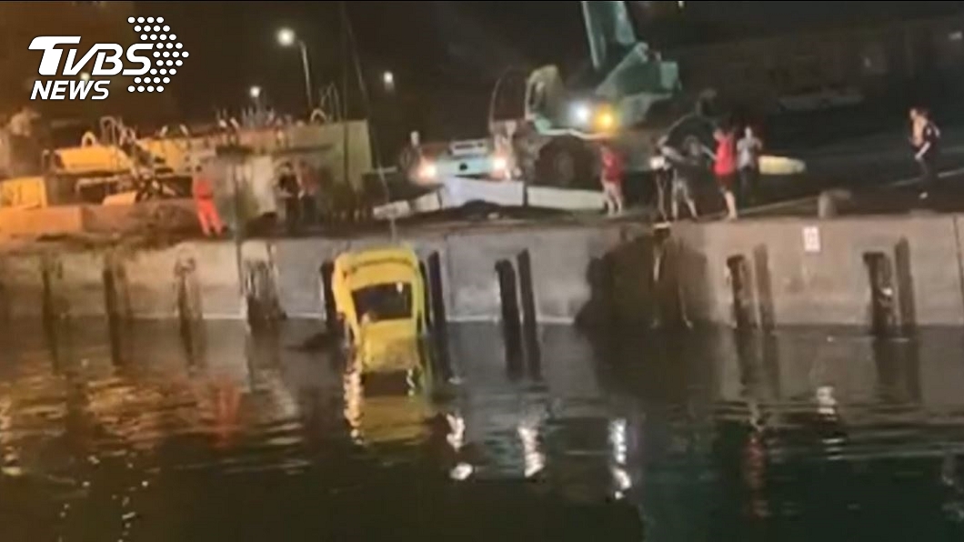 計程車半夜衝入台中港釀4死1失蹤 墜海畫面曝光