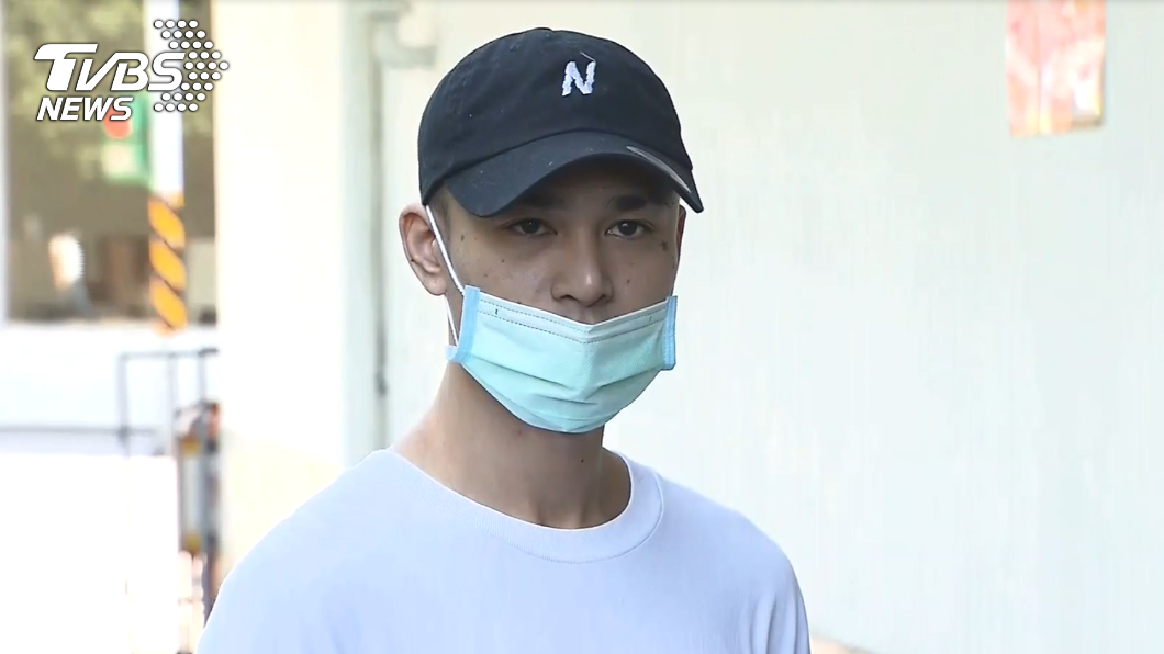 胡睿兒21日一早報到入監。(圖/TVBS)