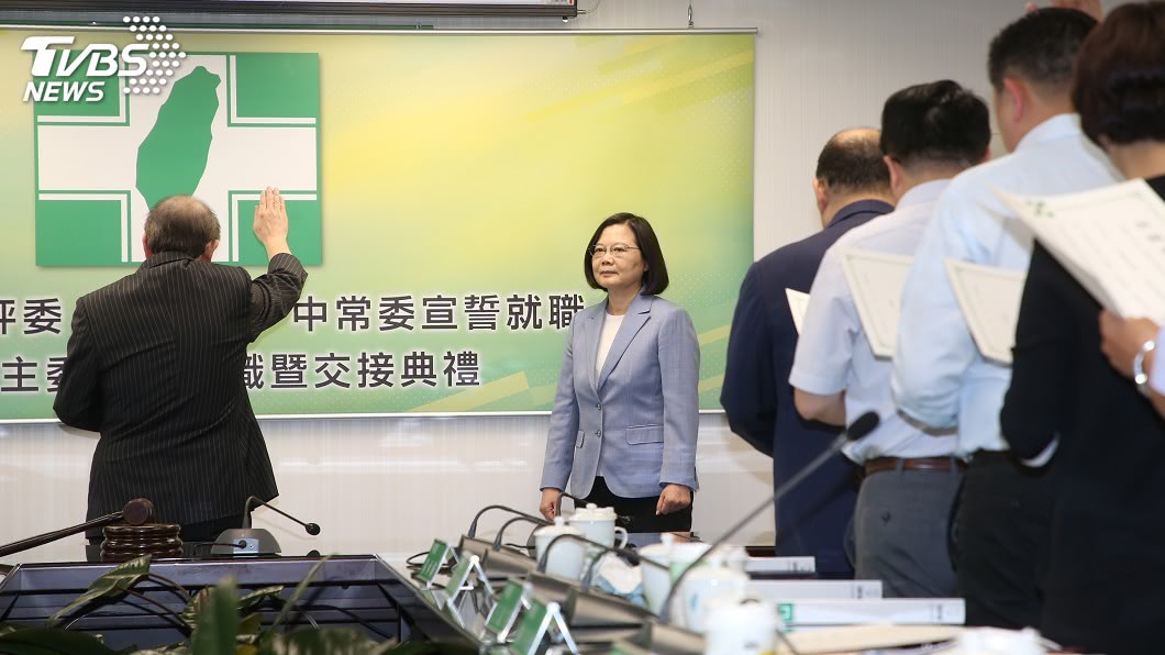 執常委就職 蔡英文:民進黨進入青壯世代主導