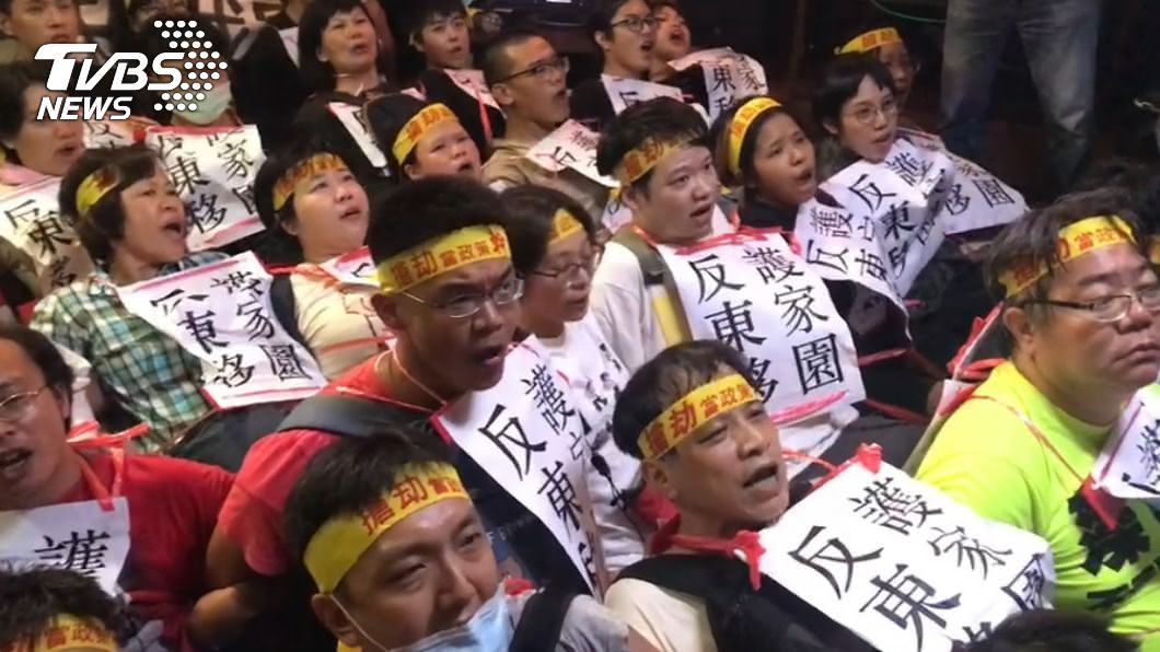 聲援者與警對峙 南鐵最後拒遷戶強拆抗爭難平