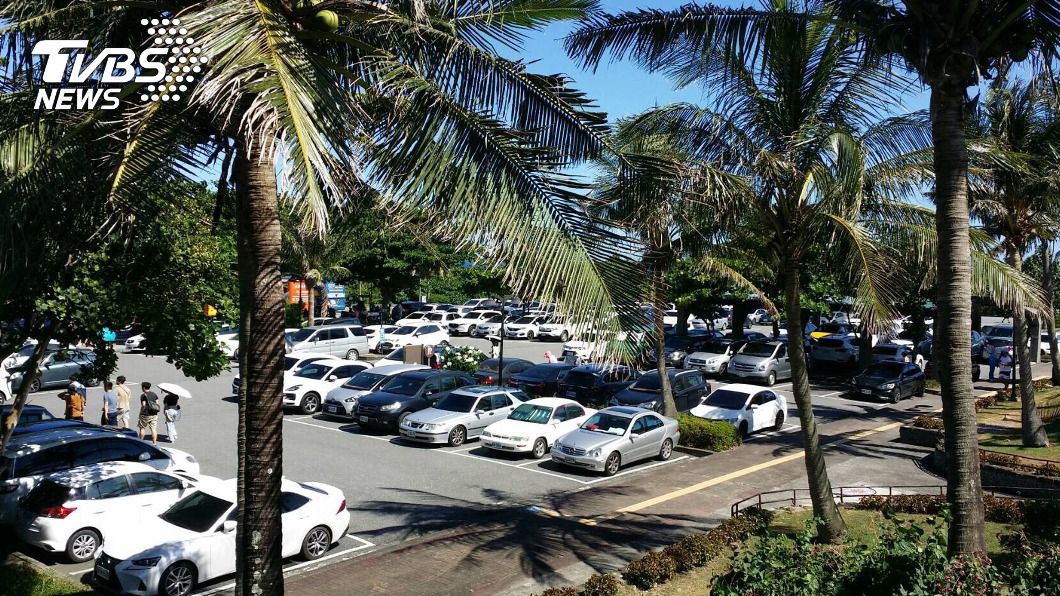 花東海岸旅遊人潮增 加強停車疏導推導覽專車