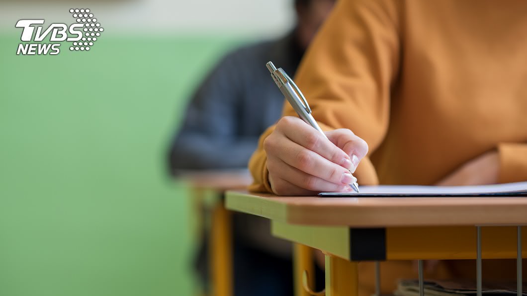 少1分打5下!小二女掀裙全瘀青…師心痛:為何打得下手