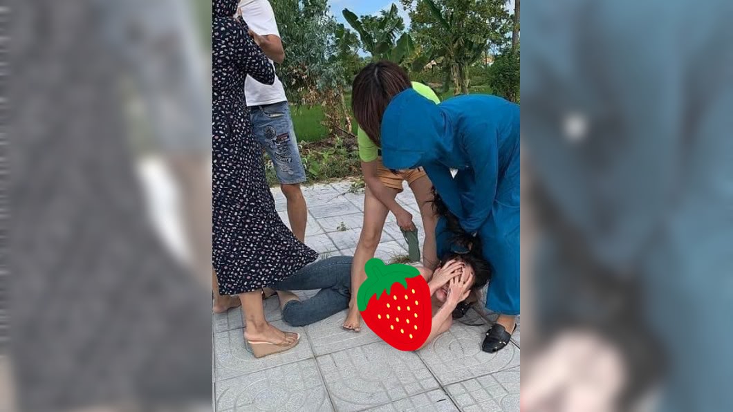 偷我老公!大老婆扒光小三暴打 出軌男一旁悠哉錄影看戲