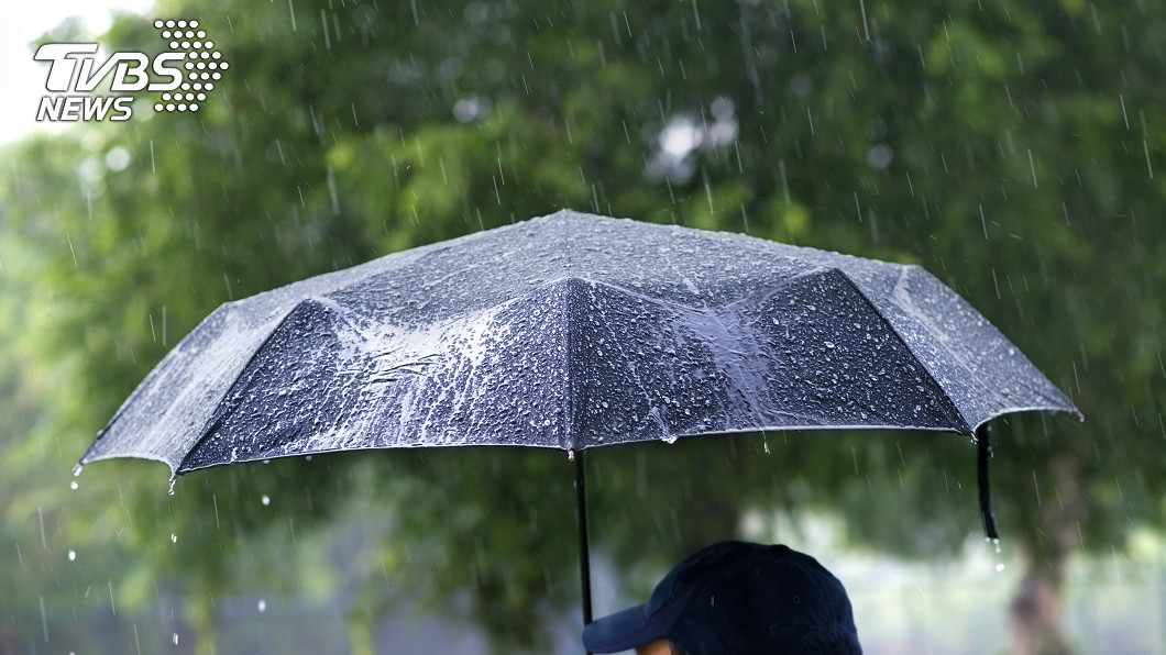 準備變天！全台6縣市大雨特報　注意雷擊、強陣風