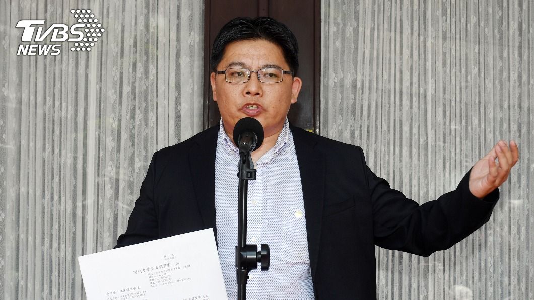 邱顯智代理時力黨主席 先向支持者致歉