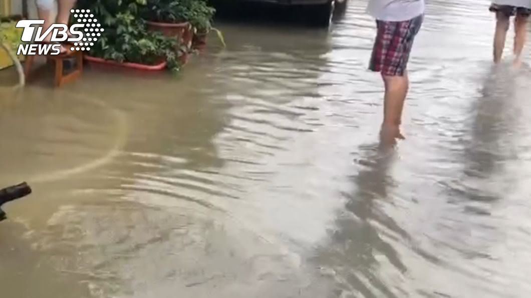 颱風哈格比狠甩雨彈 雙北一級淹水警戒