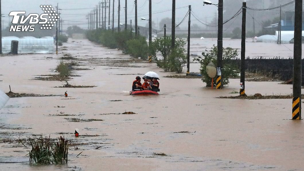 韓國連日暴雨釀13死13失蹤 逾千人受災