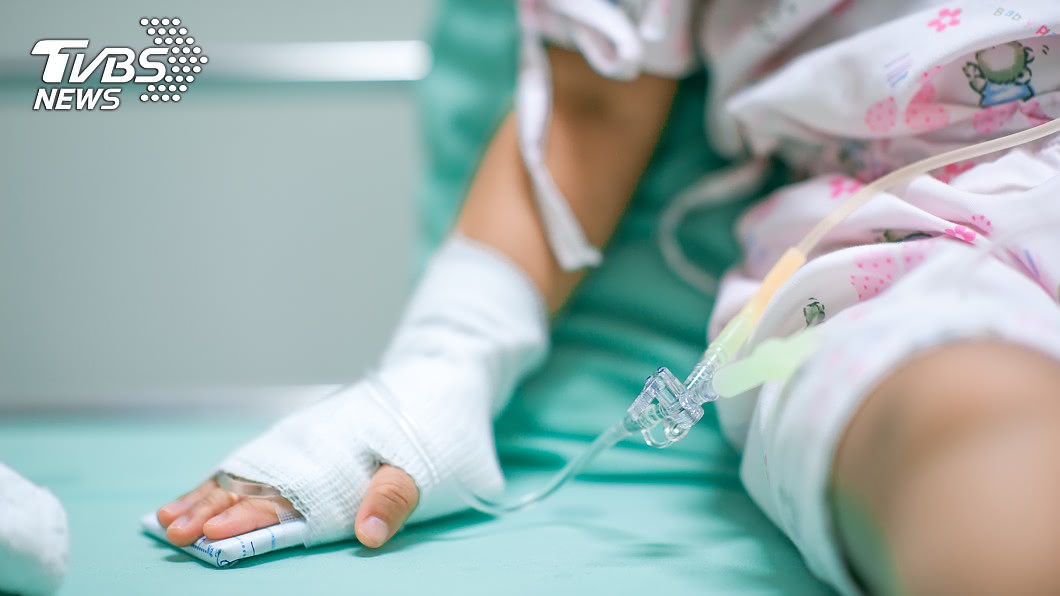 發燒、拉肚子小心!女童「腿冒疹子」急救休克不治