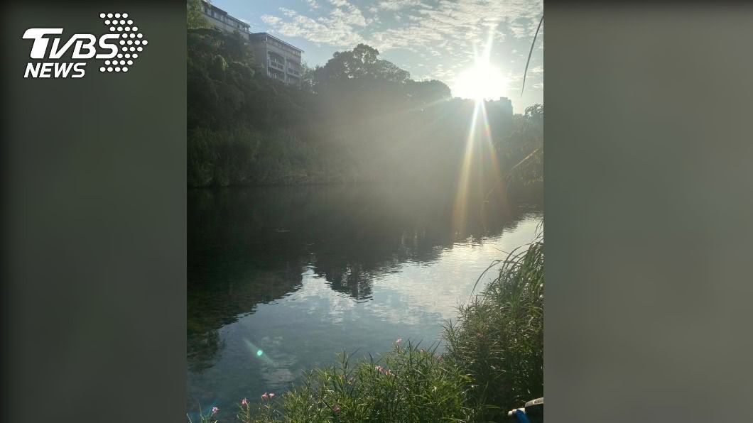 全裸女屍漂浮!深坑平埔橋路過民眾嚇傻