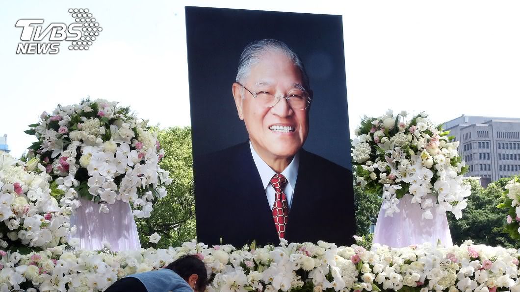 李登輝14日入殮火化禮拜 車隊將繞行總統府一周
