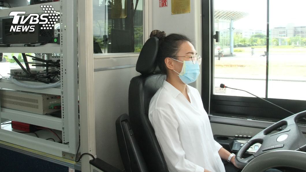 台南自駕公車上路測試 最快第4季開始提供載客