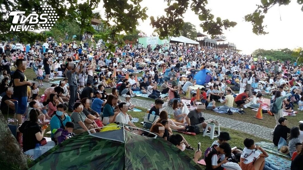 熱氣球嘉年華明起強制戴口罩 未配合者禁購票搭乘
