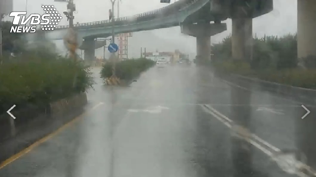 米克拉增強進逼!18縣市防環流雷雨 4縣市升級豪雨特報
