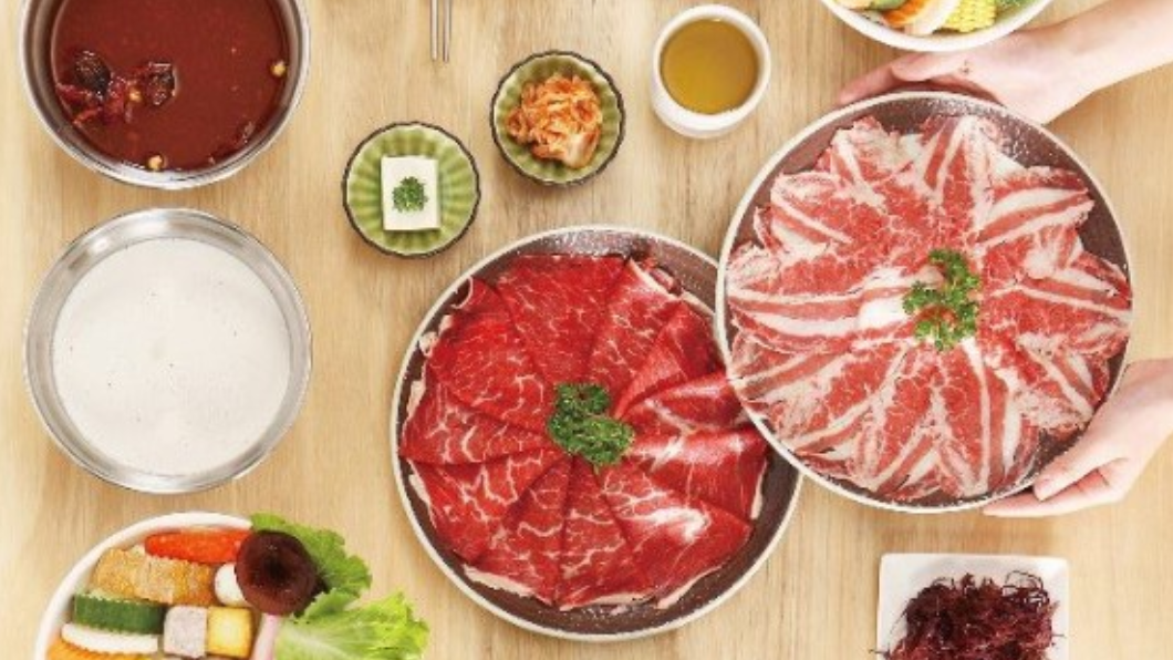 鍋物價格主打「高貴不貴」，味道同樣不馬虎。（圖／翻攝自加分100%浜中特選昆布鍋物-台北忠孝店FB）