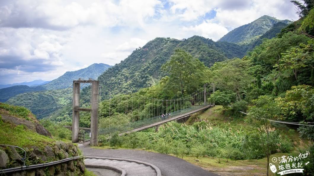除了登山健行，鳳凰谷也有網美必拍吊橋。（圖／滿分的旅遊札記提供）