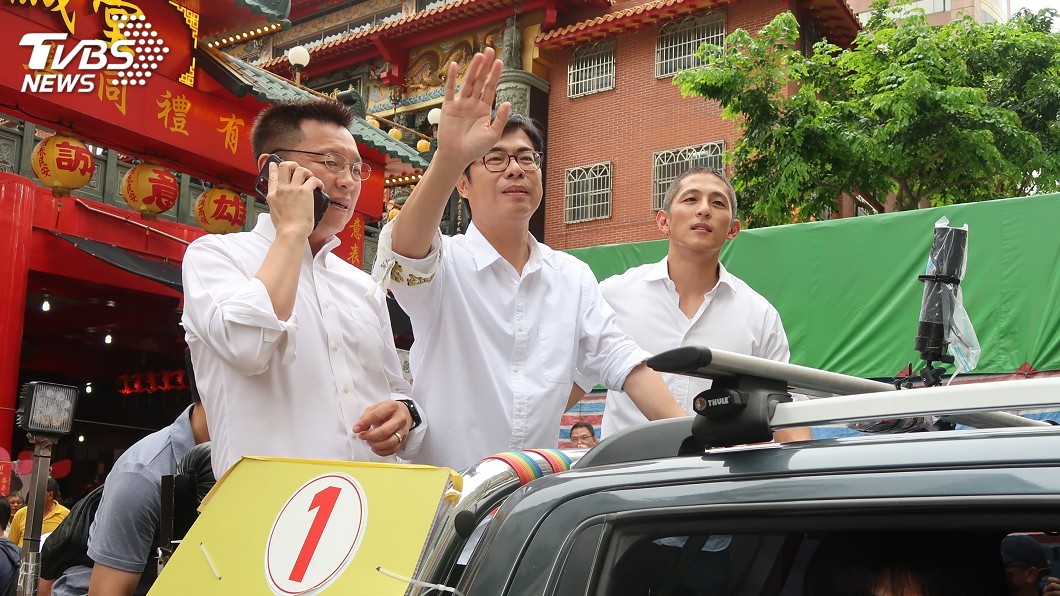 拚選戰！高市長補選倒數　吳怡農陪陳其邁車隊掃街