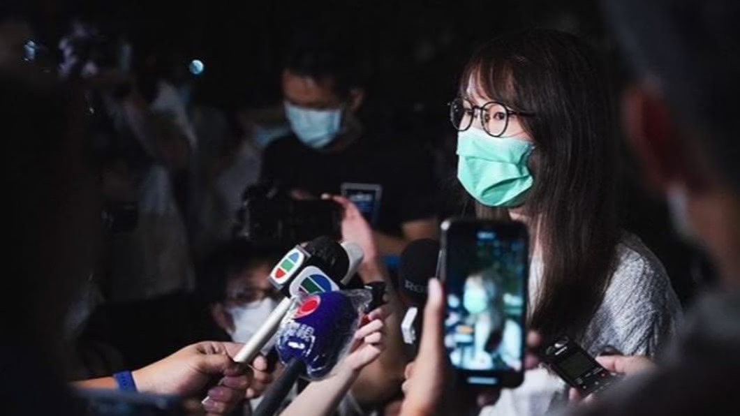 日媒封周庭「民主女神」 黃之鋒嘆:我是「眼鏡男」