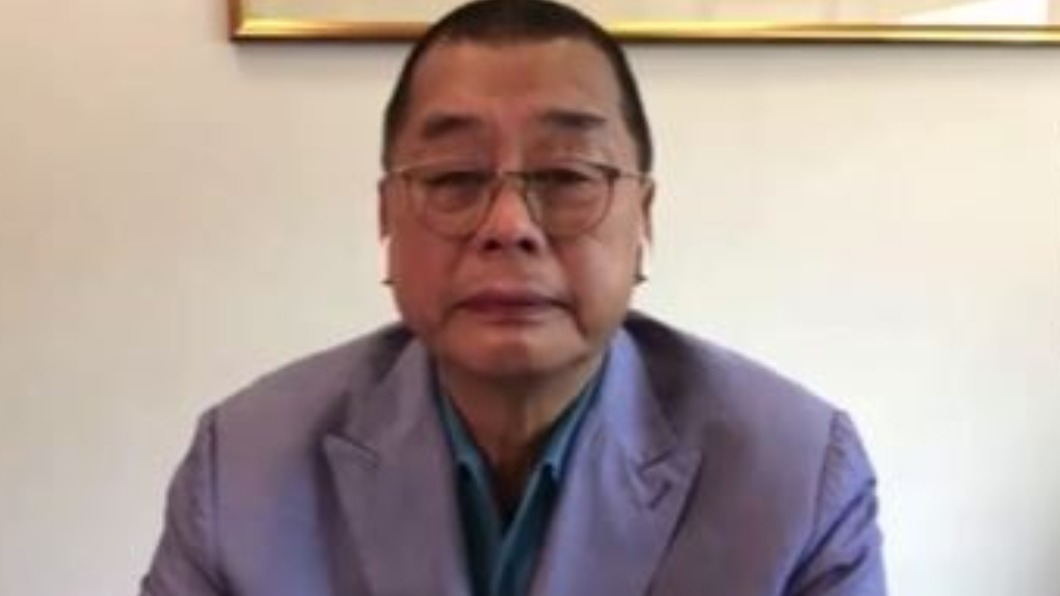 黎智英獲釋後首開直播 護港民主落男兒淚