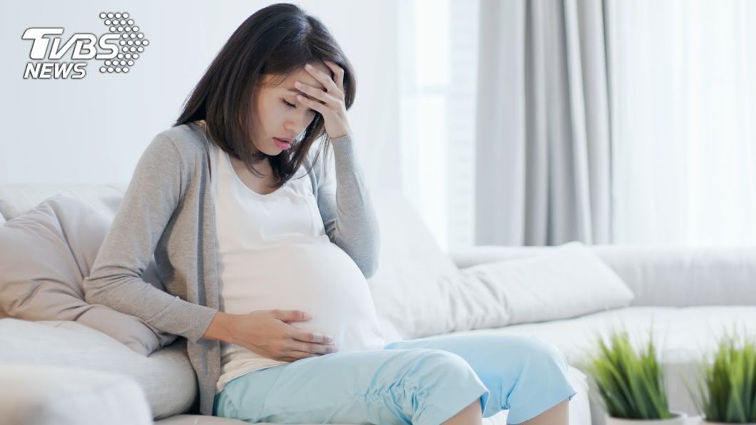 大如1歲嬰!在室女挺「巨肚」 醫照出30cm肌瘤驚呆