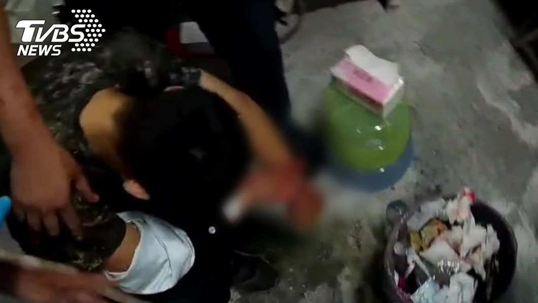 花蓮男霰彈槍掃射!士兵全身成「血孔蜂窩」 子彈卡肉大爆血