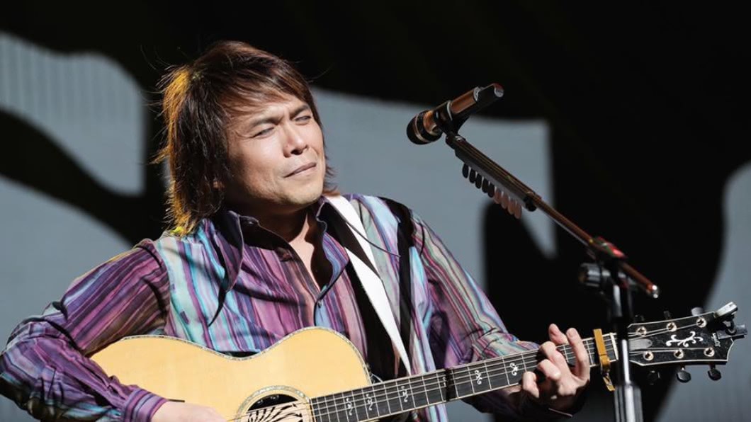伍佰溜冰連環追撞!腳卡滑冰鞋「扭曲變形」韌帶斷