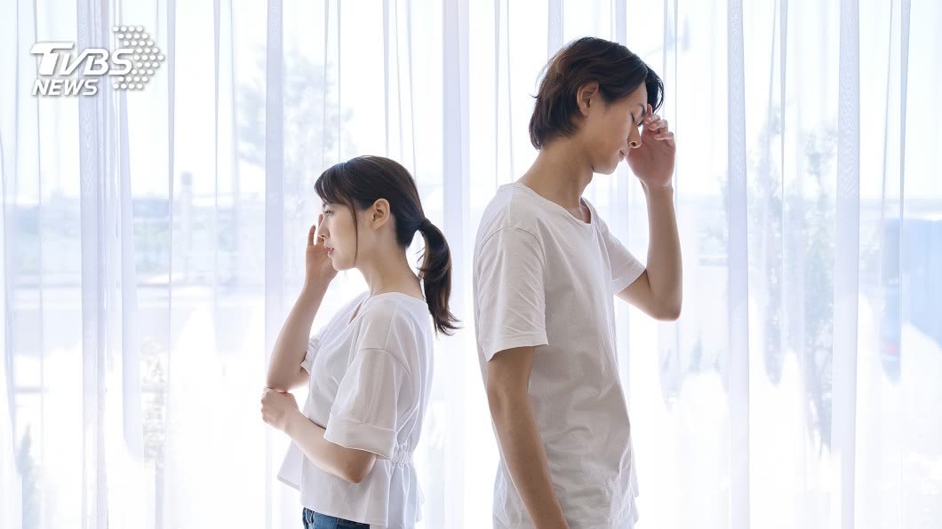 超崩潰!女隱私被男友在飯局曝光 網急勸:快分手吧
