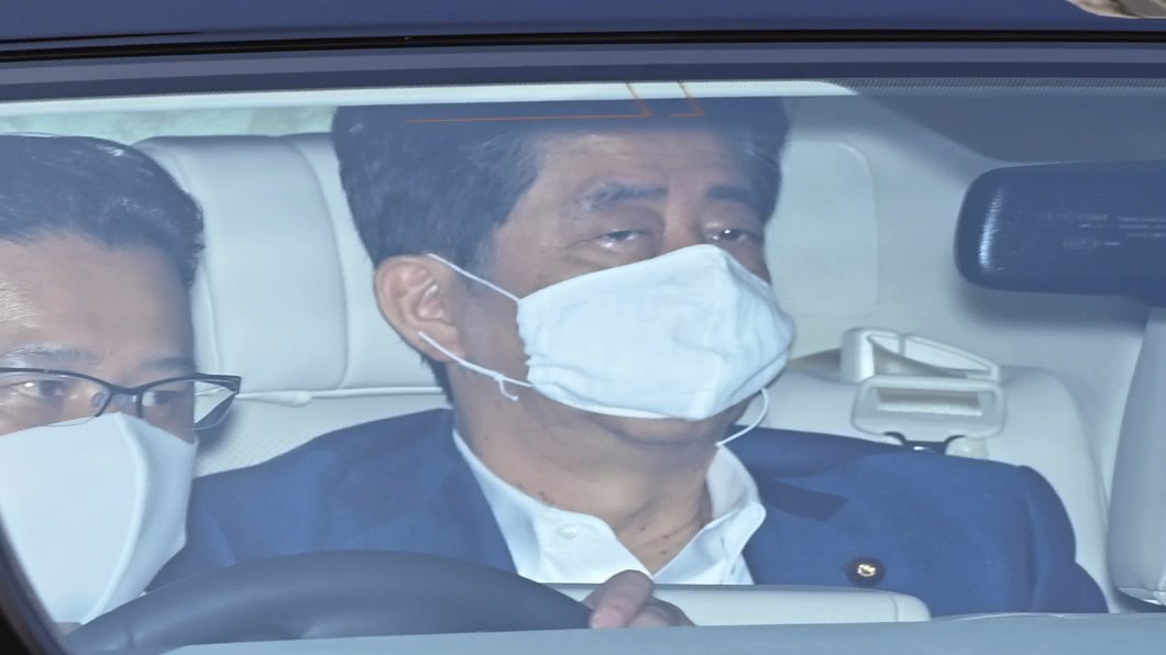 日本最長壽首相!安倍連續在位2799天