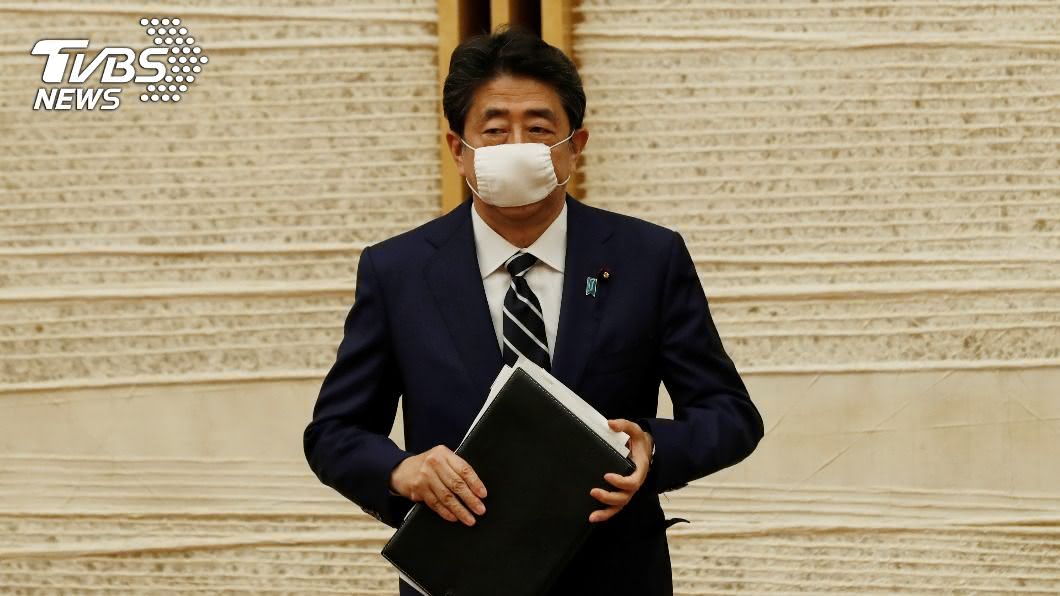 傳健康亮紅燈 安倍上午現身官邸主持內閣會議