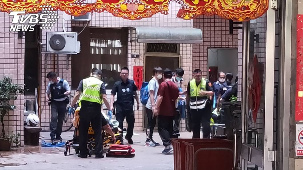 台中員警配合強制查封遇襲 思覺失調男子砍傷左腳