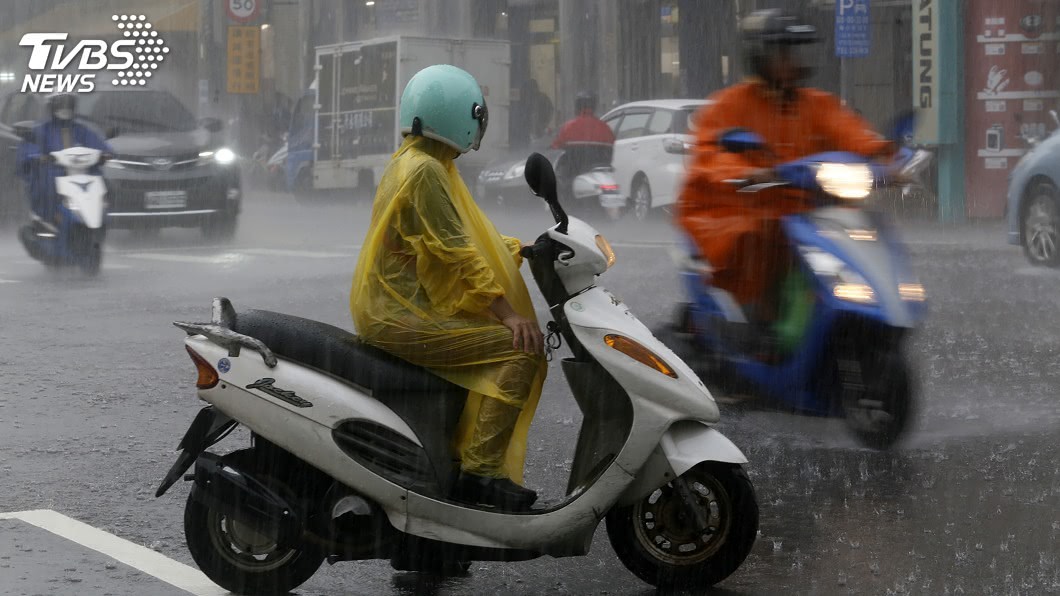 南台灣連日豪大雨特報 氣象局估計28日稍微緩和