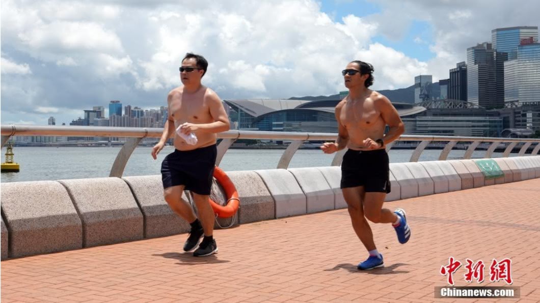 香港鬆綁!戶外運動可摘口罩 零售慘店面招租潮