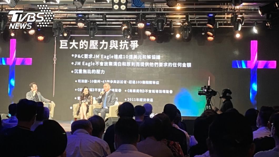 王文祥 30 日在台北101 暢談人生歷程,分享信仰讓他如何面對纏訟 14 年的官司。(圖/TVBS 新聞網)
